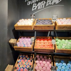 Lush - Bath bombs