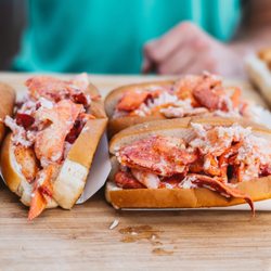 Luke's Lobster Newport