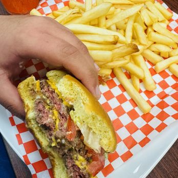 Paradise Kabob - Cheeseburger - Persian/Iranian Near Me - San Diego, California Paradise Kabob - Cheeseburger - Persian/Iranian Near Me - San Diego, California