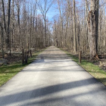 Bradley Woods Reservation - Trail entrance - Parks Near Me - Westlake, Ohio