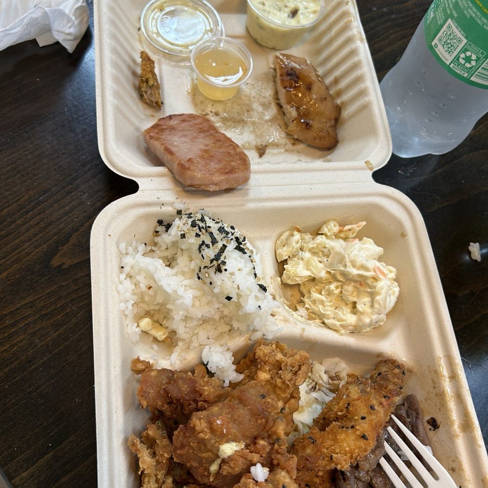 Kaleis Lunchbox - This was very good- Da Bento meal. Although the spam could've been cooked more. - Hawaiian Near Me - Wailuku, Hawaii Kaleis Lunchbox - This was very good- Da Bento meal. Although the spam could've been cooked more. - Hawaiian Near Me - Wailuku, Hawaii