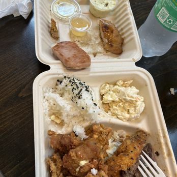 Kaleis Lunchbox - This was very good- Da Bento meal. Although the spam could've been cooked more. - Hawaiian Near Me - Wailuku, Hawaii Kaleis Lunchbox - This was very good- Da Bento meal. Although the spam could've been cooked more. - Hawaiian Near Me - Wailuku, Hawaii