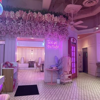 Taquero Mucho - Super cute !! Love all the pink!! - Tacos Near Me - Austin, Texas Taquero Mucho - Super cute !! Love all the pink!! - Tacos Near Me - Austin, Texas