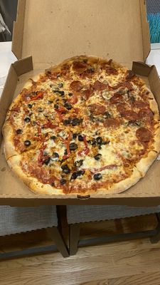 Piccola pizza New York Style by null