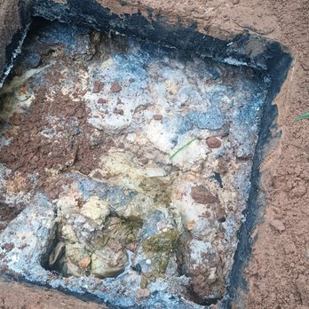 Rowe's Septic & Clearing - This is how Rowe left my tank and then proceeded to let me know that they only really clean it after 20-25 years of it being like this. - Septic Services Near Me - Hephzibah, Georgia Rowe's Septic & Clearing - This is how Rowe left my tank and then proceeded to let me know that they only really clean it after 20-25 years of it being like this. - Septic Services Near Me - Hephzibah, Georgia