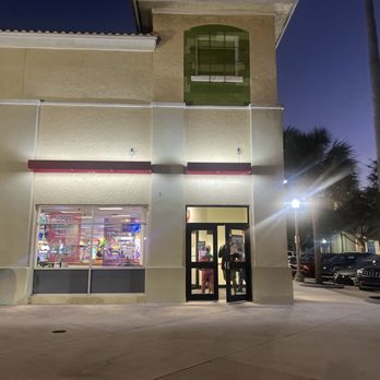 Chuck E. Cheese - Pizza Near Me - Miami, Florida