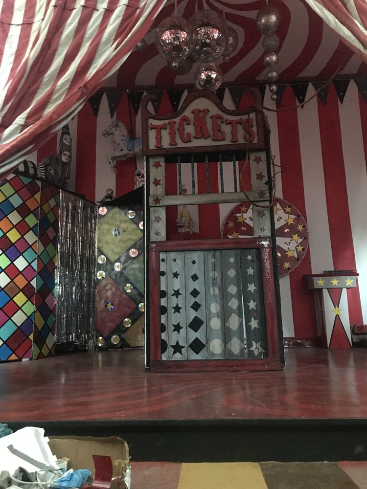 Social spots from Gary Bowlings House Of Art