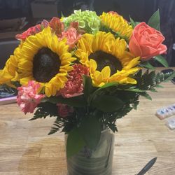 Flowers By Sutton - This is the pathetic bouquet she was delivered at 10:30 at night...