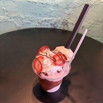 Great Shakes - Strawberry Fudge Shake - Ice Cream & Frozen Yogurt Near Me - Palm Springs, California Great Shakes - Strawberry Fudge Shake - Ice Cream & Frozen Yogurt Near Me - Palm Springs, California