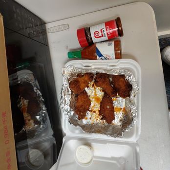 Velocity Wings - Horrible wings dry and flavorless - Chicken Wings Near Me - Purcellville, Virginia Velocity Wings - Horrible wings dry and flavorless - Chicken Wings Near Me - Purcellville, Virginia