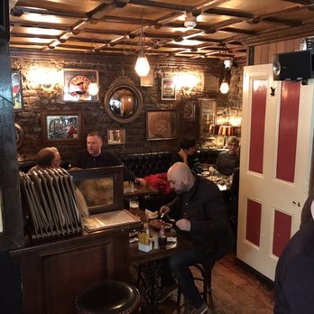 Sheehans - Pubs Near Me - Dublin, D
