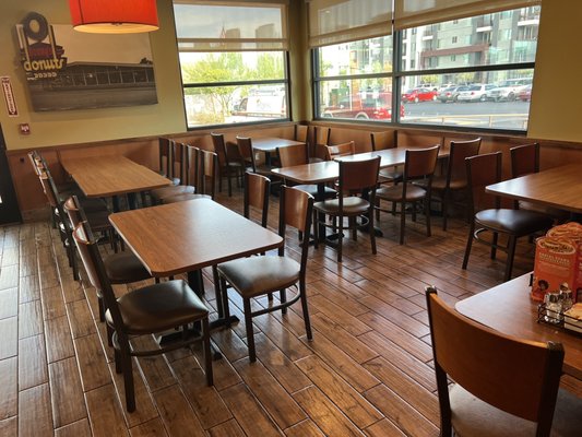 Denny's by null