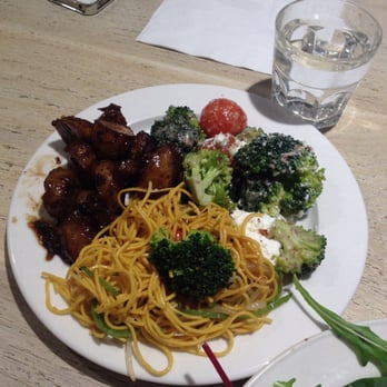 Avoca - Side salad as part of meal. Noodles,balsamic potatoes and broccoli,feta,tomato,hazelnut salad. - Modern European Near Me - Belfast, BFS
