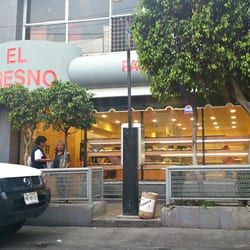 Panadería El Fresno, excelentes bolillos, calientitos y crujientes