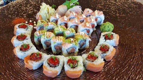 Big Catch Sushi Bar by null