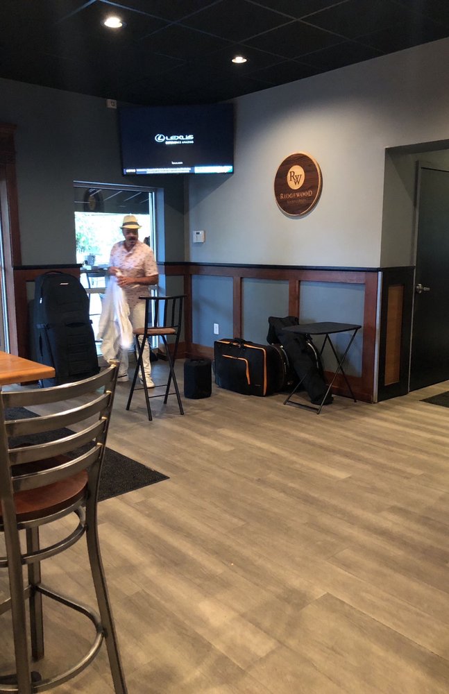 Ridgewood Kitchen & Spirits