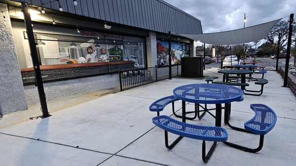 Benji’s Woodfire Pizza by null