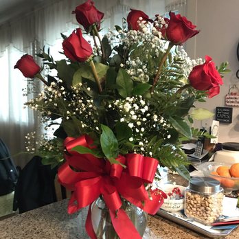 Flowers By Paulann - My beautiful Anniversary long stem Roses from Flowers by Paulann! I love them! - Florists Near Me - Oxnard, California