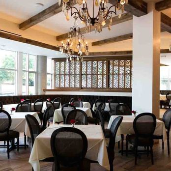 Carmine's - Italian Near Me - Bellevue, Washington