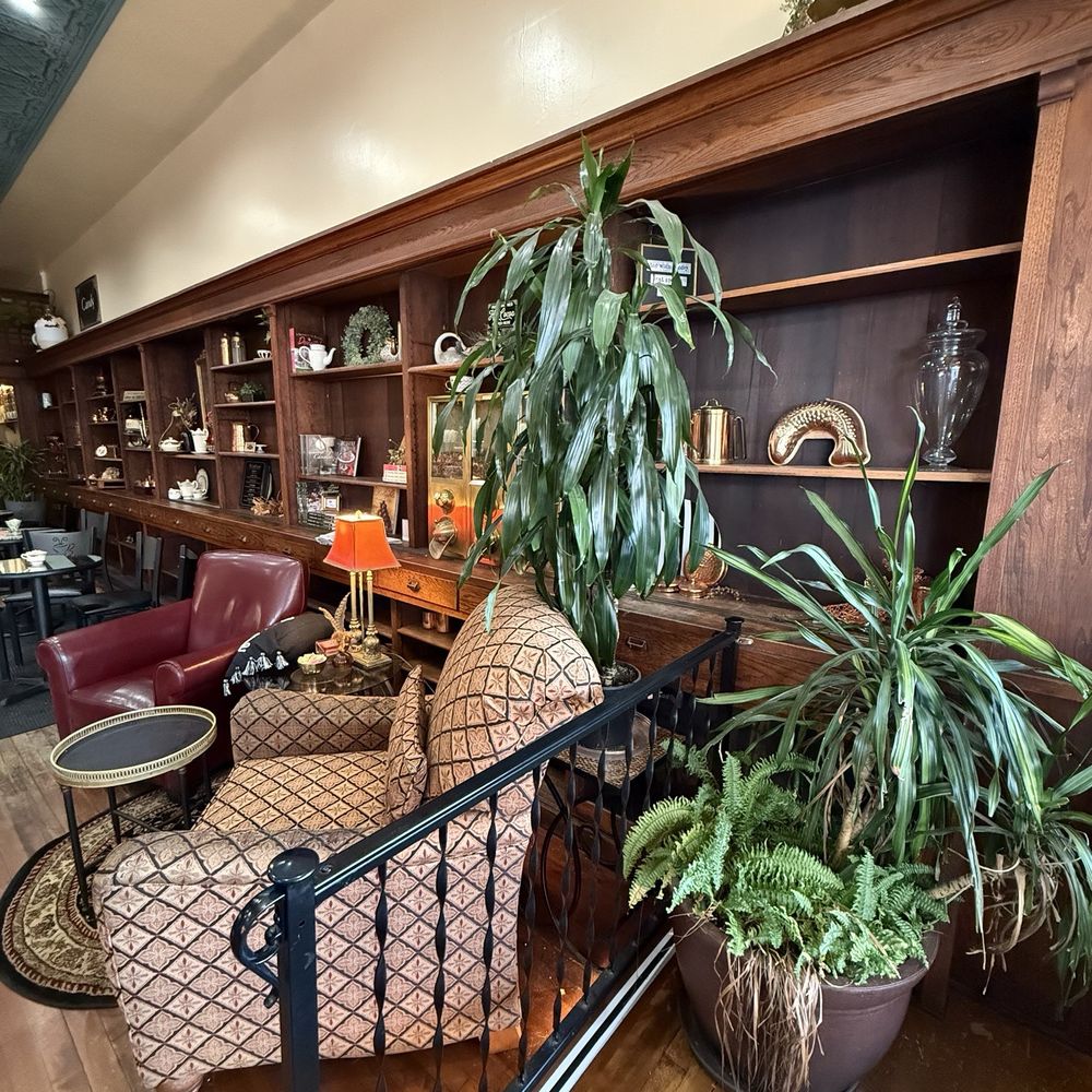 Chocolatte - Comfy seating - Chocolatiers & Shops Near Me - Sutter Creek, California Chocolatte - Comfy seating - Chocolatiers & Shops Near Me - Sutter Creek, California