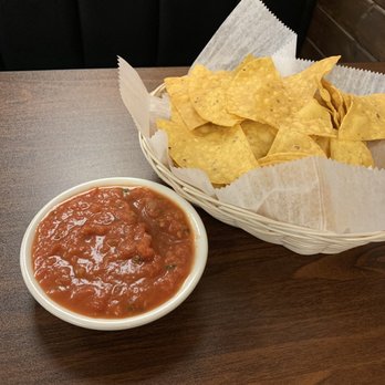 Tony’s Mexican Restaurant - Chips and salsa - Mexican Near Me - Nashville, Tennessee