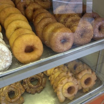 Gladstone Donut House - Donuts Near Me - Pasadena, California Gladstone Donut House - Donuts Near Me - Pasadena, California