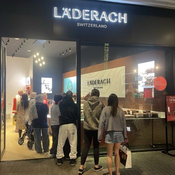 Läderach - Wait line - Gift Shops Near Me - San Diego, California