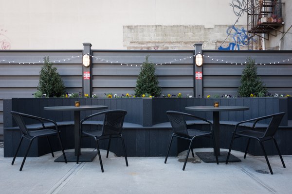 Bunton’s World Famous by null