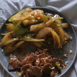 Golden Dragon Chinese Restaurant - Hot and Spicy Beef