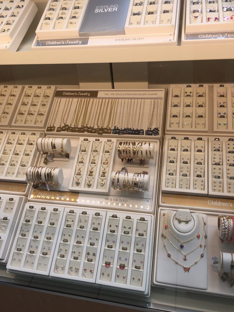 PIERCING PAGODA Updated July 2024 194 Buckland Hills Dr, Manchester