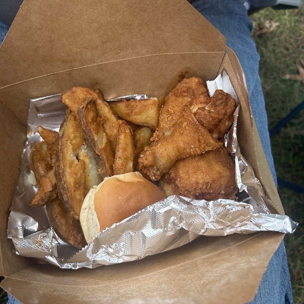 Porkey's BBQ - 3 piece fried chicken - Barbeque Near Me - Lothian, Maryland Porkey's BBQ - 3 piece fried chicken - Barbeque Near Me - Lothian, Maryland