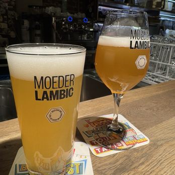 Moeder Lambic - Beer Bar Near Me - Brussels, BRU