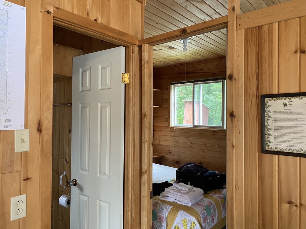 STANDING PINES LODGE Updated July 2024 10 Photos 805 Highway W