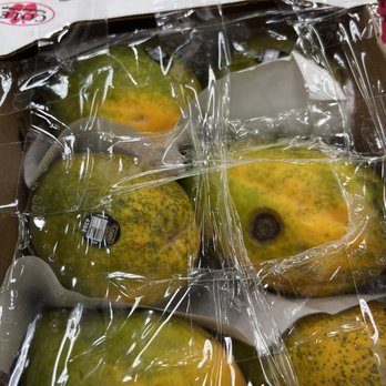 99 Ranch Market - Papaya with mold, always check before you buy - Seafood Markets Near Me - Arcadia, California 99 Ranch Market - Papaya with mold, always check before you buy - Seafood Markets Near Me - Arcadia, California