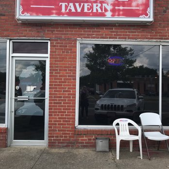 Lakeside Tavern - This is a low key hangout - Bars Near Me - Richmond, Virginia