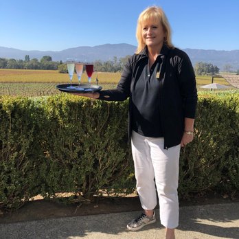 Mumm Napa - Valerie with the reserve tasting: a 2105 Devaux Ranch; a Brut Reserve Rose, and Sparkling Pinot Noir! - Wine Tasting Room Near Me - Rutherford, California