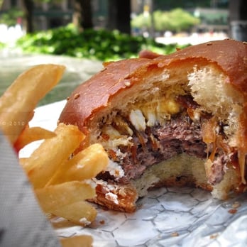 Frites 'n' Meats - Food Trucks Near Me