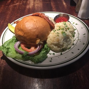 Denver Chophouse & Breweries - Stout BBQ bacon burger - Gastropubs Near Me - Denver, Colorado
