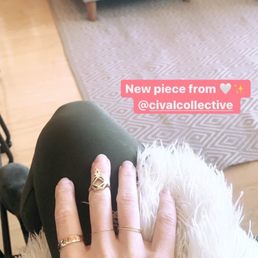 Middle finger knuckle ring