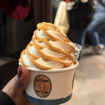 Harry Potter Shop - Butter beer ice cream - Books, Mags, Music & Video Near Me - New York, New York