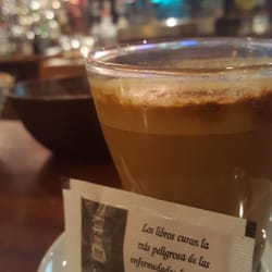 En Central Park - Foto, café y frase, música incluida, lugar para descubrir.