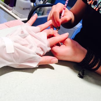 OMG Spa - Morie is phenomenal: no chip lasted 5 weeks!!! Mask, massage: hands and shoulders, drink of your choice all included! - Massage Near Me - Chicago, Illinois