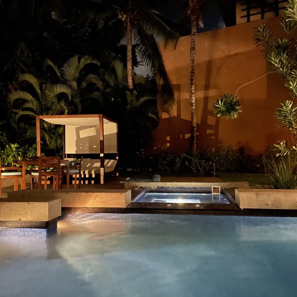 Banyan Tree Mayakoba - Pool and jacuzzi at night - Hotels Near Me - Playa del Carmen, ROO