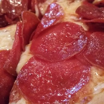 Skipolini's Italian - close up of the 10” pepperoni pizza - Pizza Near Me - Reno, Nevada Skipolini's Italian - close up of the 10” pepperoni pizza - Pizza Near Me - Reno, Nevada