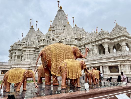 BAPS Swaminarayan Akshardham by null