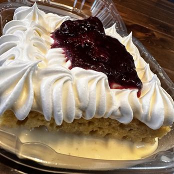 Mexican Mom - Tres leche cake - Mexican Near Me - Spring, Texas