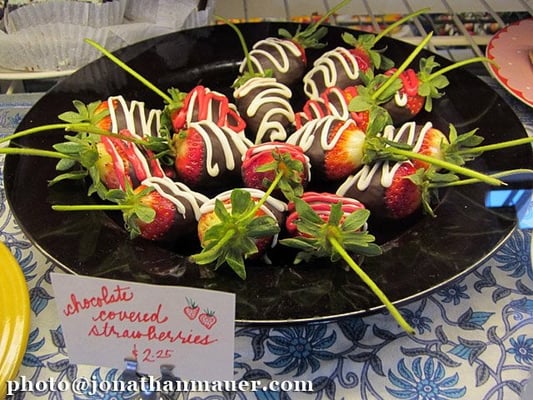 Carlucci's Bakery by null