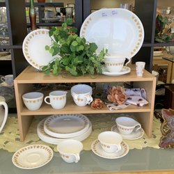 Assistance League of East Valley Thrift Store - Corelle set