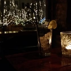 No. 64 - Dejlig cocktail med julehygge i baggrunden.
