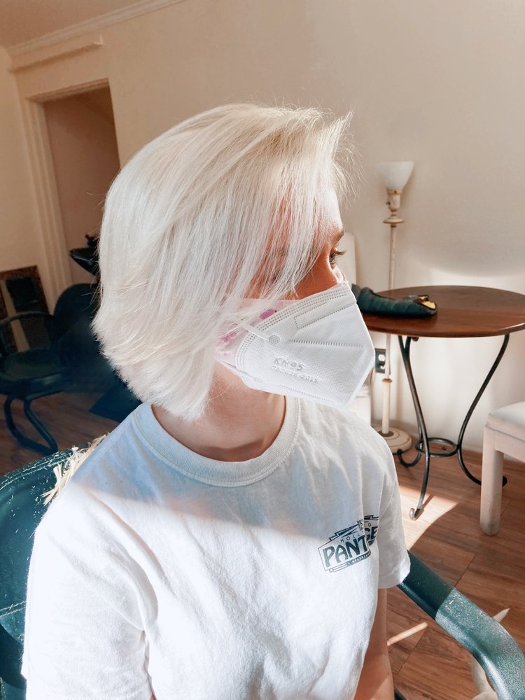 THE VANITY ROOM SALON Updated August 2024 19 Photos 115 S Topanga